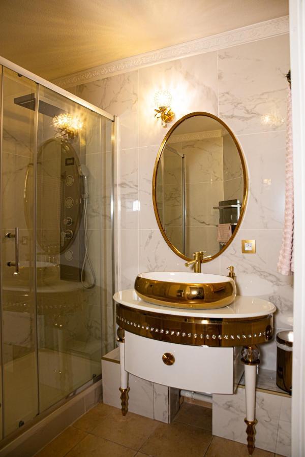 Le Petit Versailles Vernon  Exterior foto