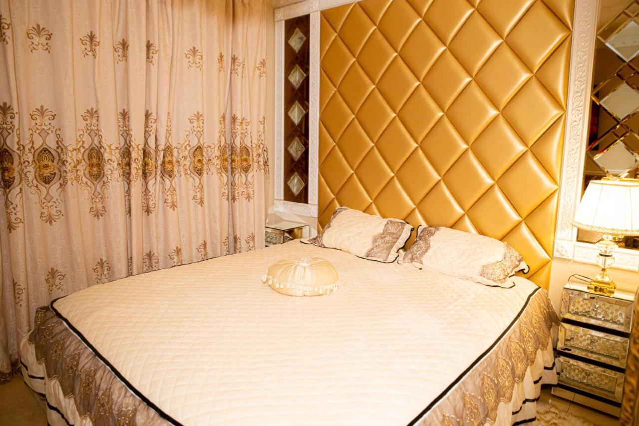 Le Petit Versailles Vernon  Exterior foto